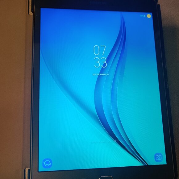 9.7in Samsung Tab A model: SM-P550 with S-Pen - Picture 2 of 6